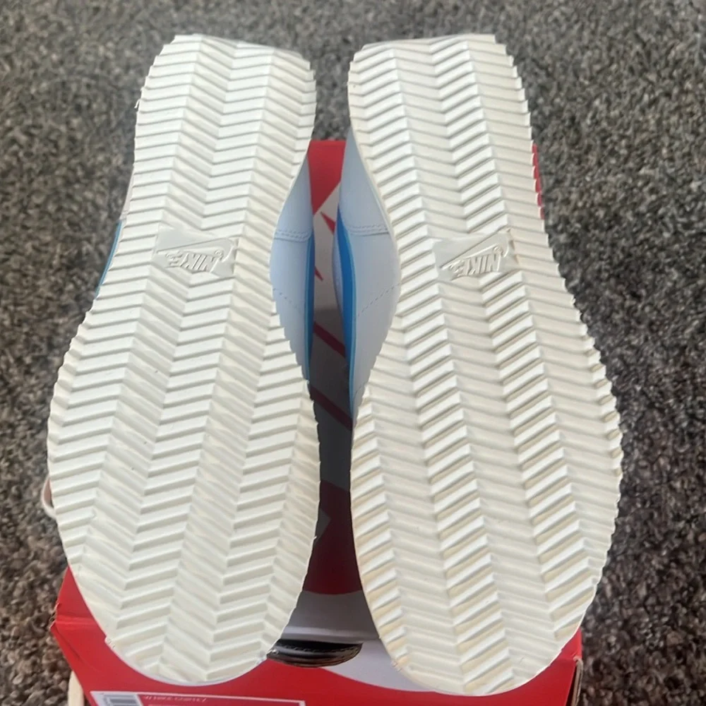 Nike Womens Cortez “UNIVERSITY BLUE” 6.5 NIB - Picture 3 of 4